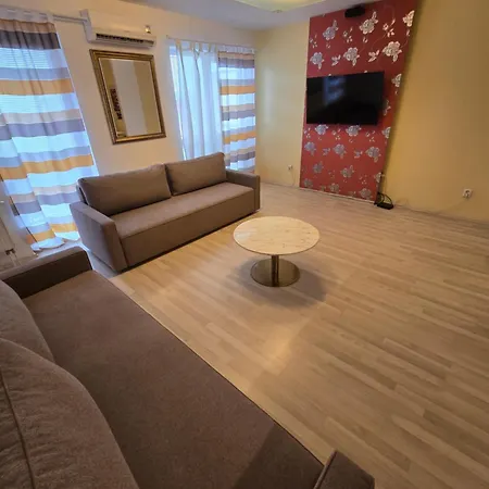 Vodni With Parking *